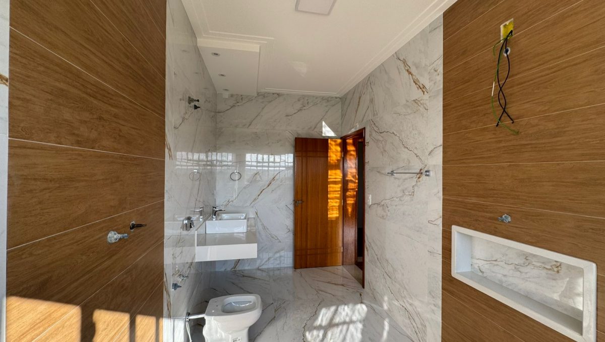 WhatsApp Image 2025-06-26 at 18.02.10 (1)