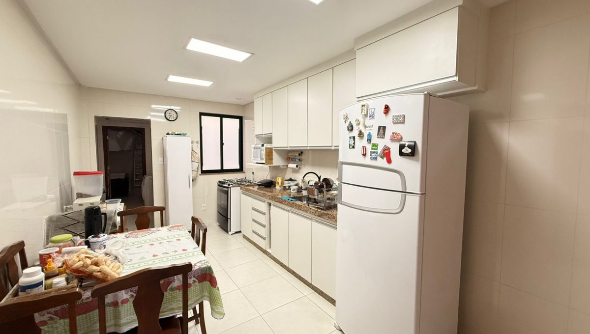 8178ecc1-4438-45d2-a675-079057bf7ca9