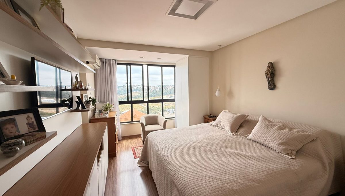 84274099-9499-4a6b-a6d4-a4331ec76f80