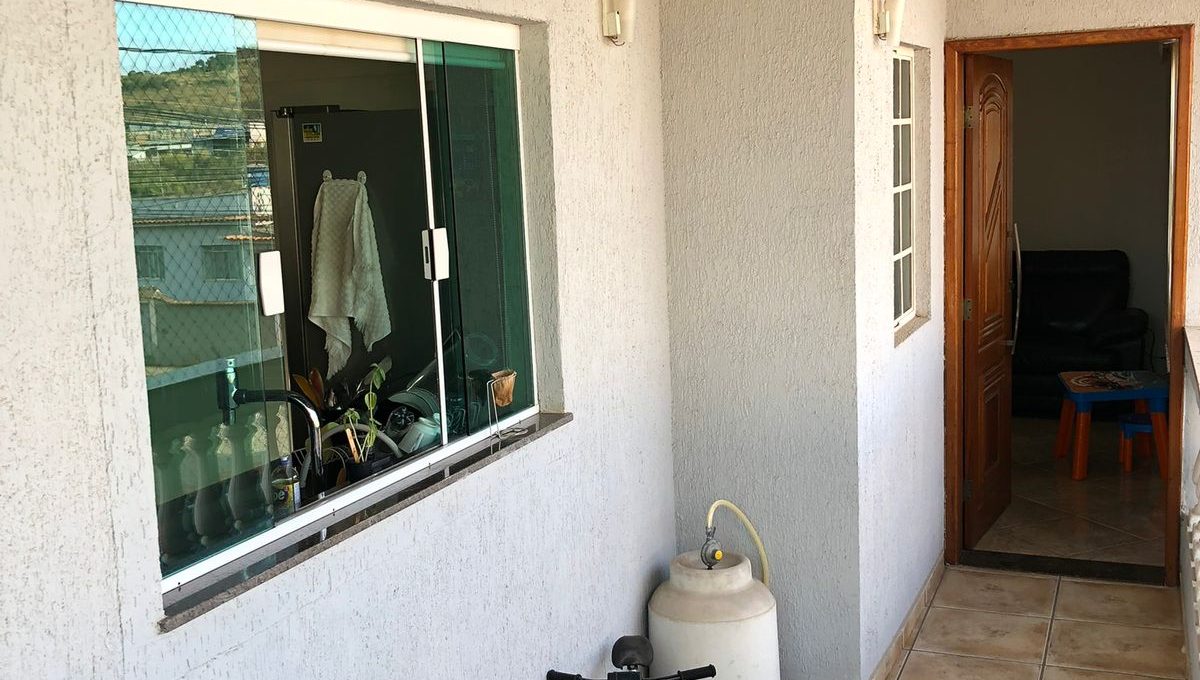 8c15db74-2b4c-488b-893e-074e524721f7