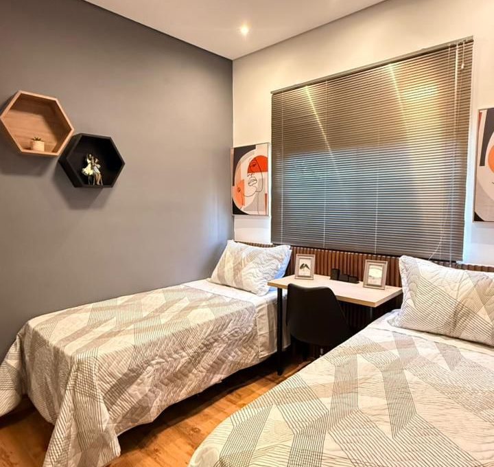 c0a1e880-3687-4274-8586-5e5c0e4fcda2