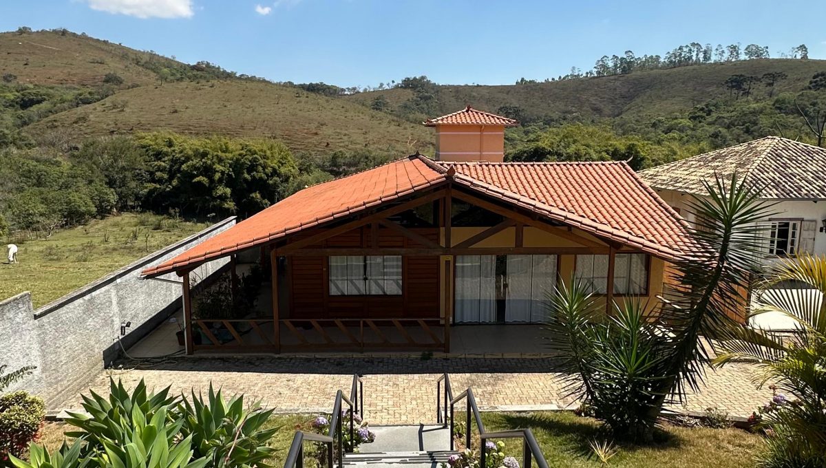 WhatsApp Image 2025-10-02 at 17.13.59 (1)