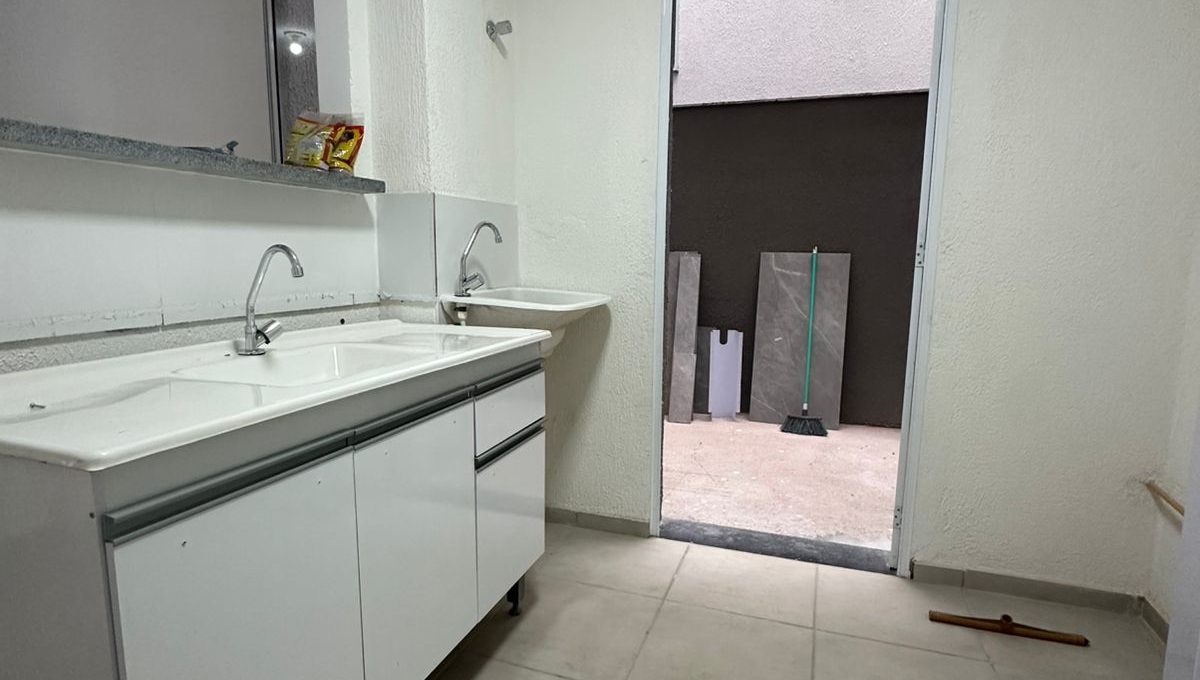 WhatsApp Image 2025-10-08 at 17.15.59