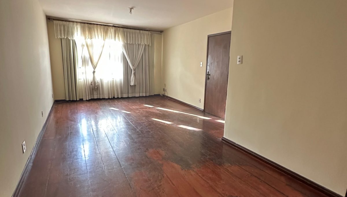 WhatsApp Image 2025-10-15 at 09.28.07 (1)