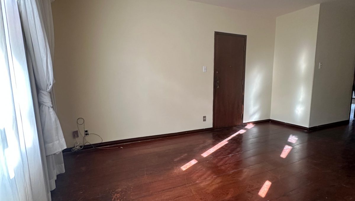 WhatsApp Image 2025-10-15 at 09.28.08