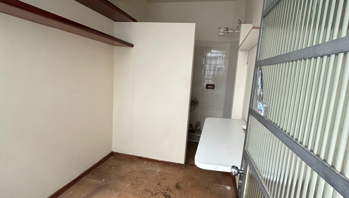 WhatsApp Image 2025-10-15 at 09.28.09