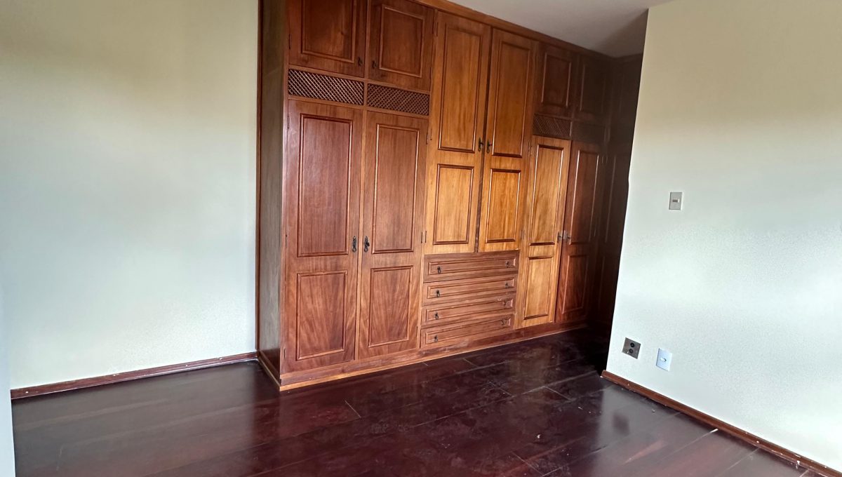 WhatsApp Image 2025-10-15 at 09.28.11 (1)