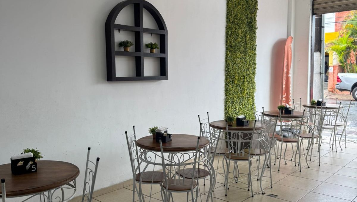 WhatsApp Image 2025-10-23 at 09.32.06