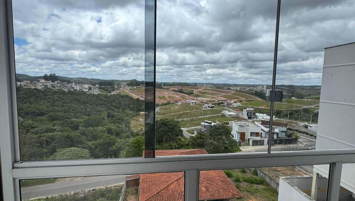 WhatsApp Image 2025-10-24 at 15.58.14 (4)