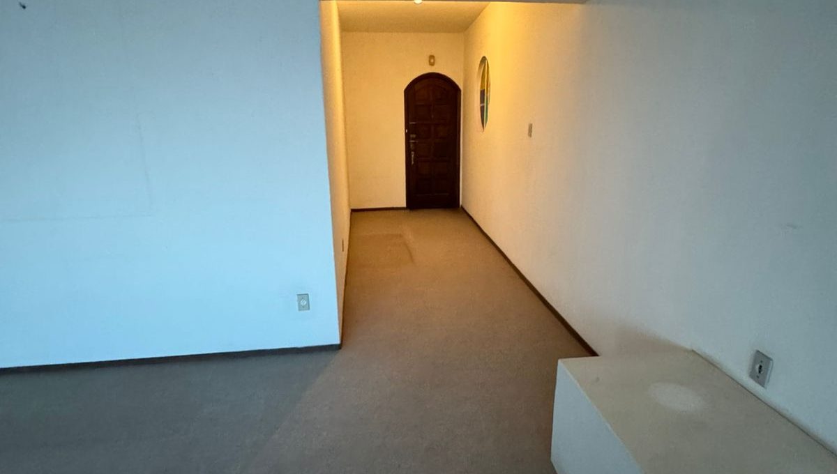 WhatsApp Image 2025-11-17 at 10.27.21 (1)