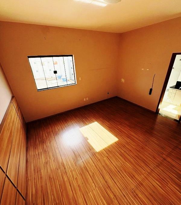 WhatsApp Image 2025-12-12 at 15.39.34 (3)