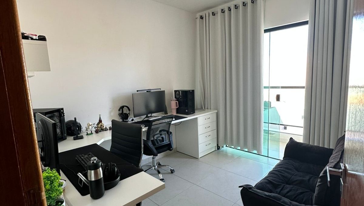 aa7cca76-9d24-43e6-8da9-303dd62d9966