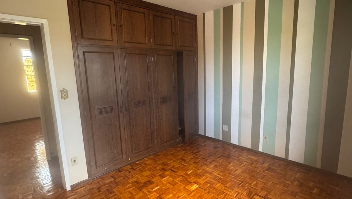 2ac53984-f3f3-44a4-b5c7-0ca4b8b0315f