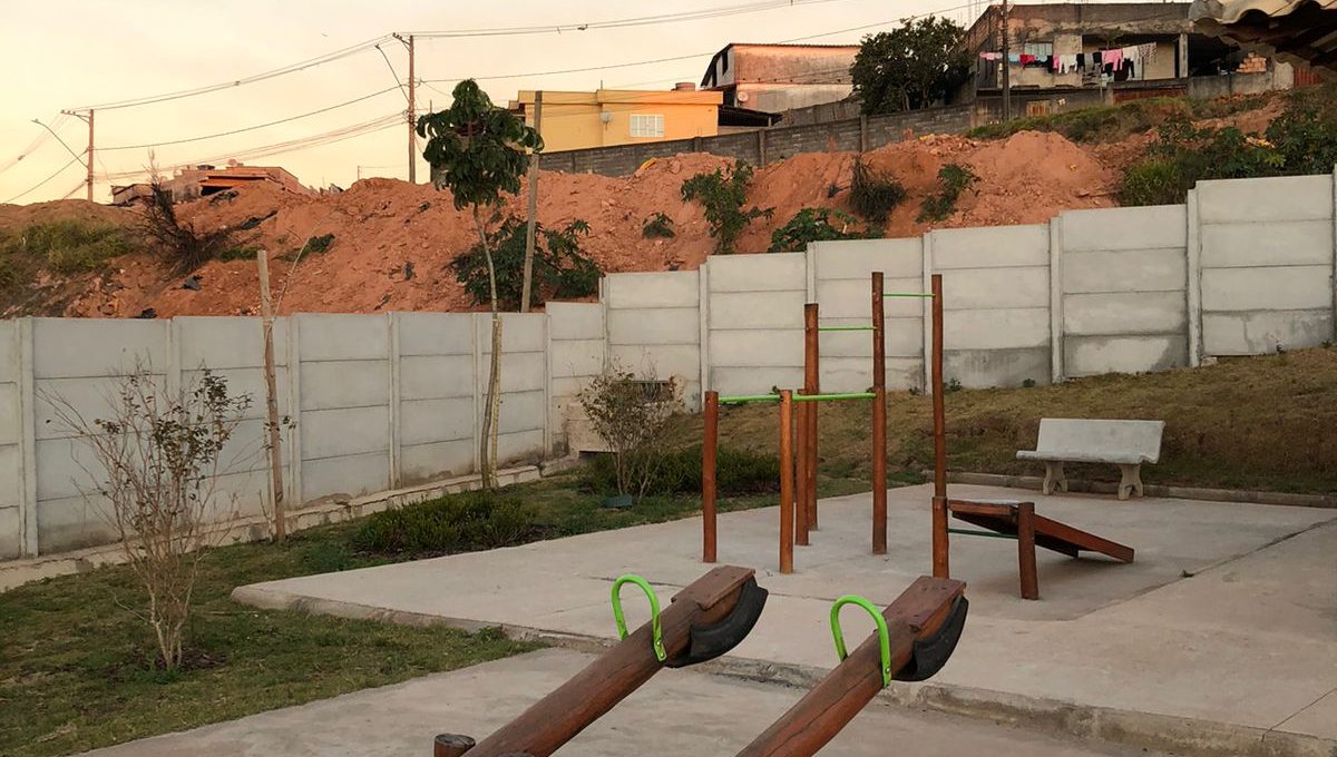 97586c0d-d15b-48de-8ef1-86e660a18586