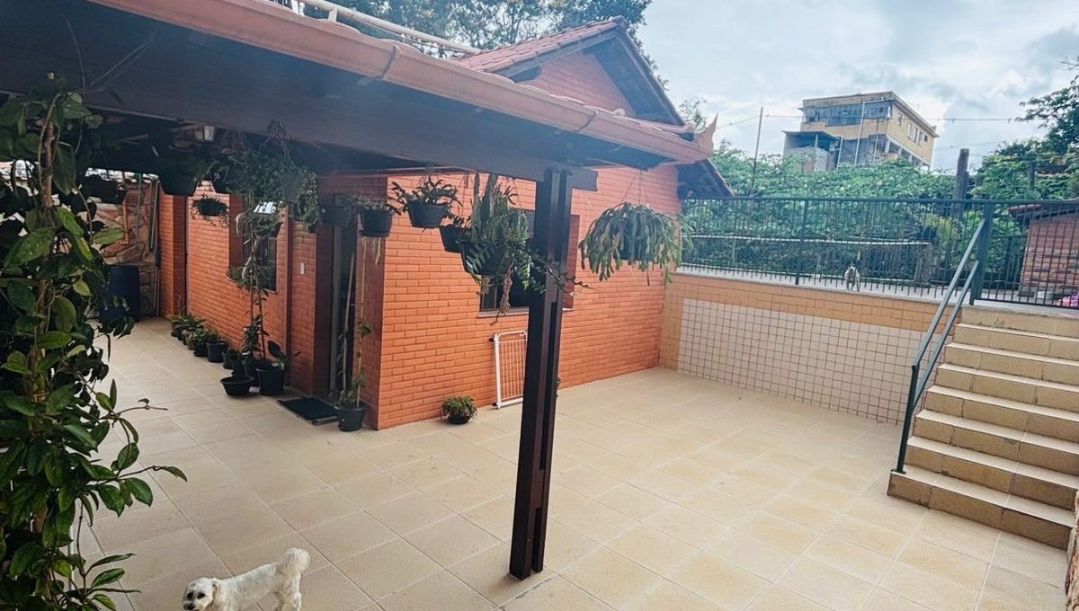 9DA774FC-9789-4F28-9D83-10BEAADBBCAE