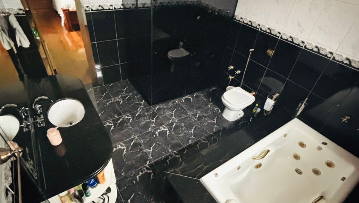 CD79E658-B6FB-4634-B948-D2A02E07D2D4